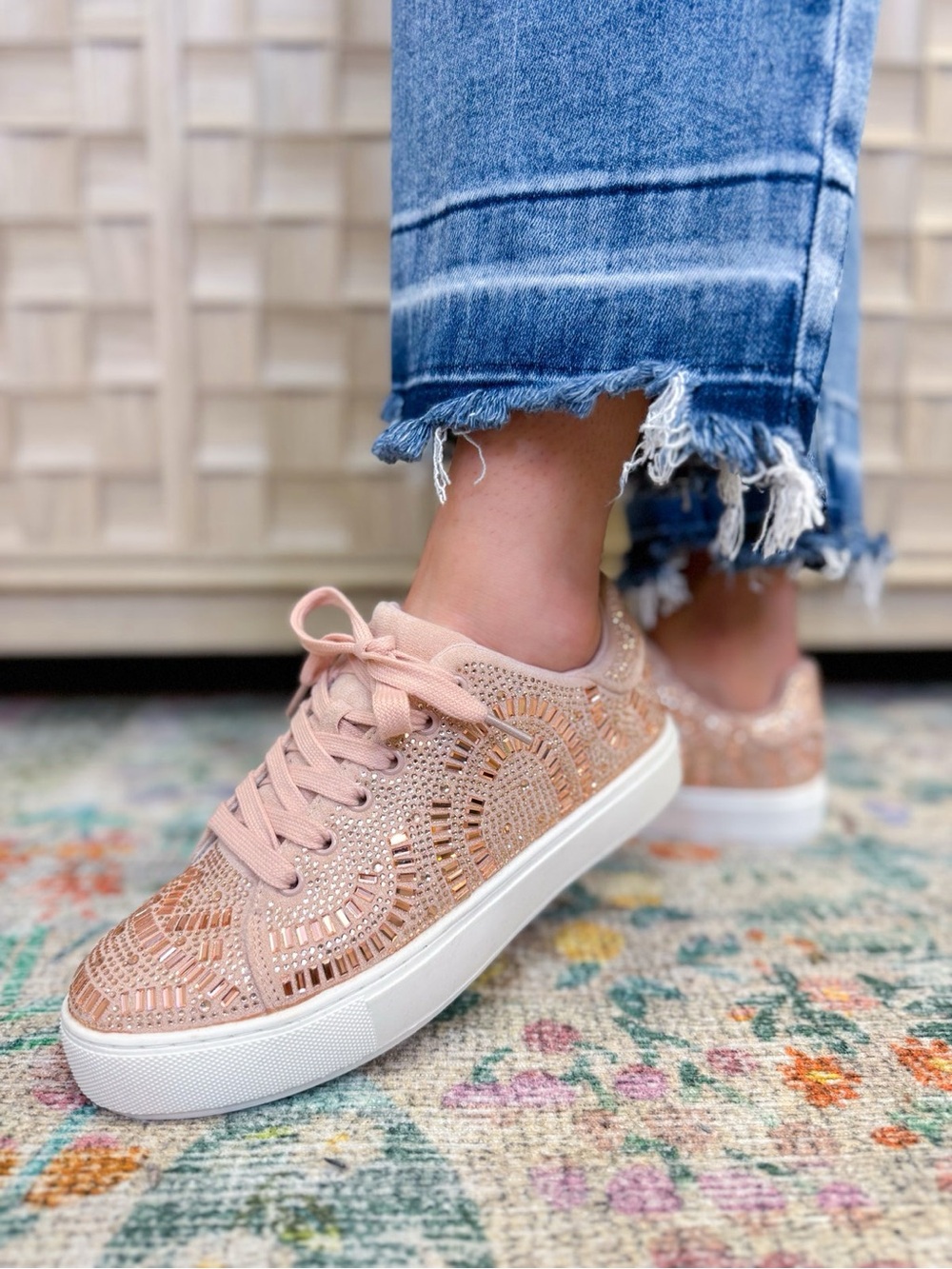 NIB Very G Georgie Rose Pink Bedazzled Lace-Up Sneakers size 9